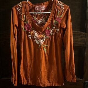 JWLA, Johnny Was, Orange Embroidered V-Neck Long Sleeve Top, Size Small